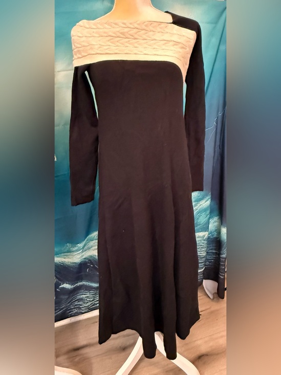 Dalia Macphee Dresses & Skirts - Black Long-Sleeve Midi Dress with Cream Cable Yoke
